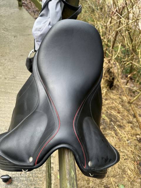 Sella da dressage Childeric  17.5" - 2019