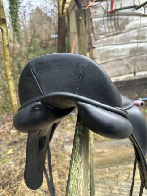 Sella da dressage Childeric  17.5" - 2019