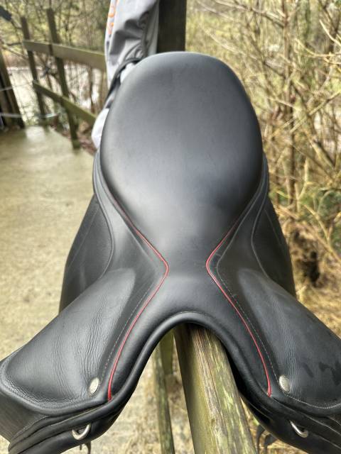 Sella da dressage Childeric  17.5" - 2019
