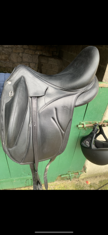 Sella da dressage Devoucoux  17" - 2024