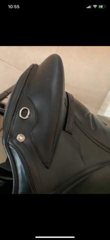 Sella da dressage Devoucoux  17" - 2024