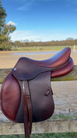 Sella da salto ostacoli CWD  17" - 2022