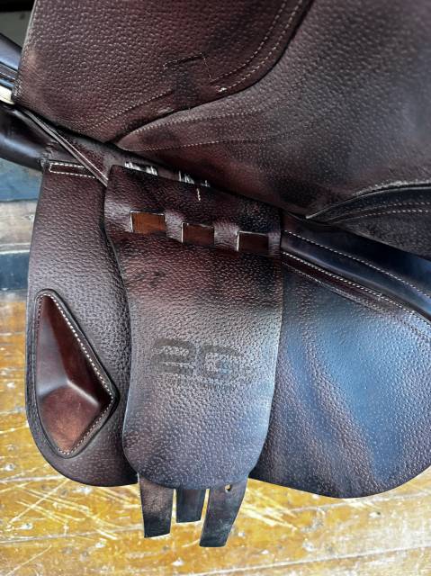 Sella da salto ostacoli CWD  17" - 2024