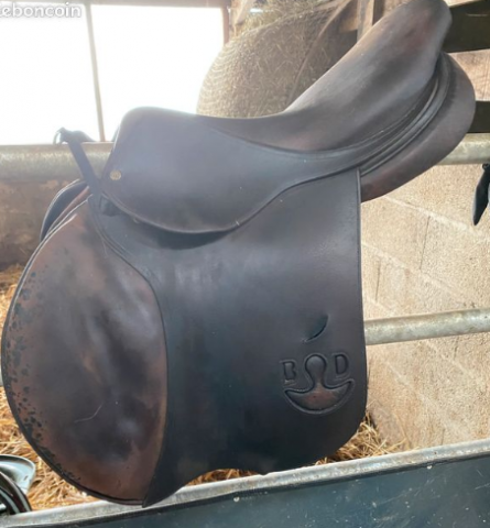 Sella da salto ostacoli Delgrange  17.5" - 2015