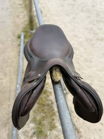 Sella da salto ostacoli Devoucoux  17.5" - 2013