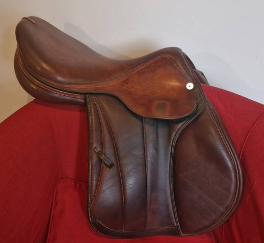 Sella da salto ostacoli Equipe  17.5" - 2011