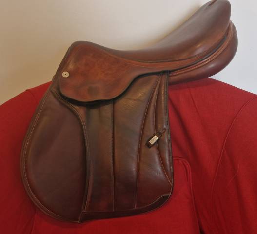 Sella da salto ostacoli Equipe  17.5" - 2011