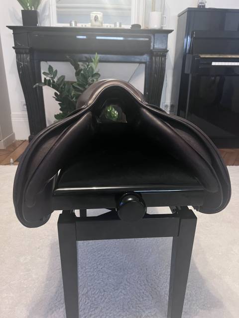 Sella da salto ostacoli Forestier  17.5" - 2025