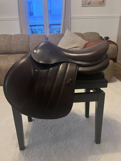 Sella da salto ostacoli Forestier  17.5" - 2025