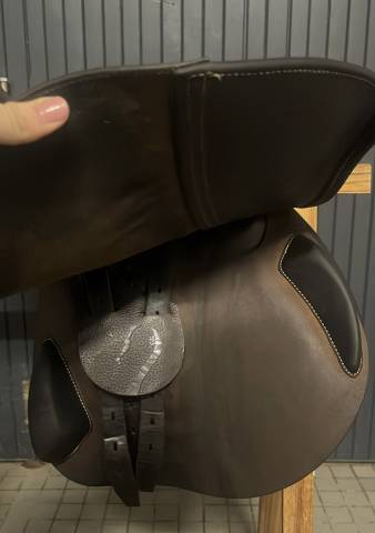 Sella da salto ostacoli Antar&egrave;s  17.5" - 2023