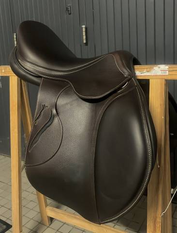 Sella da salto ostacoli Antar&egrave;s  17.5" - 2023