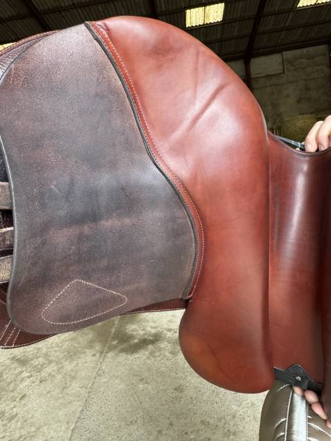 Sella da salto ostacoli CWD SE 28 2GS si&egrave;ge plat  17" - 2022