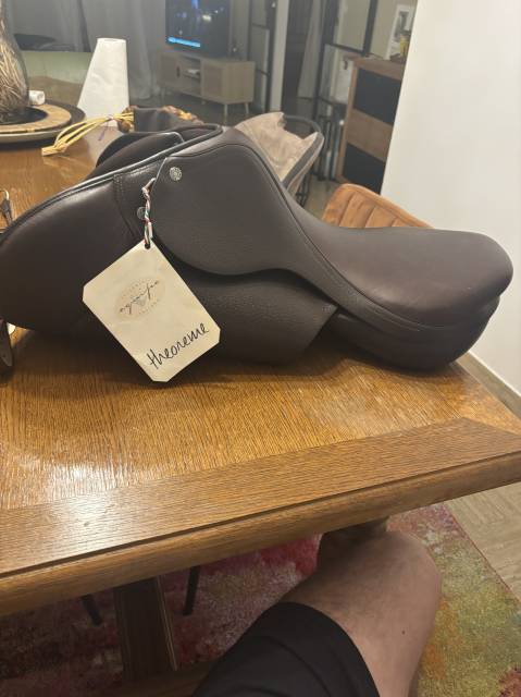 Altra sella  THEOREME 18.5" - 2020