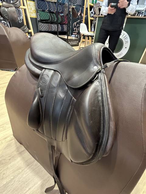 Sella da salto ostacoli Forestier  17" - 2018