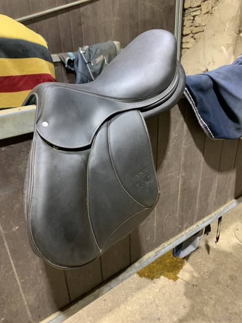 Sella da salto ostacoli Voltaire Design  17.5" - 2021