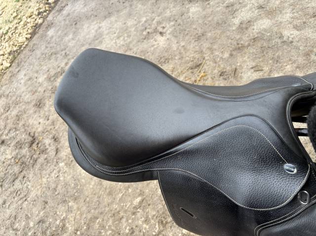 Sella mista Ikonic  17.5" - 2024