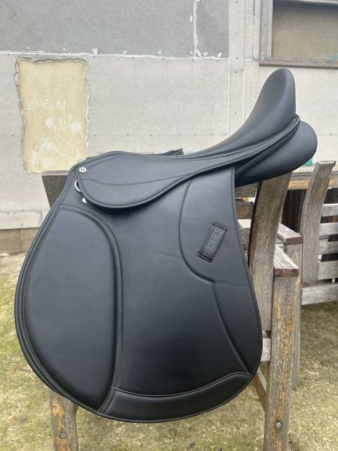 Sella mista Norton  17.5" - 2025