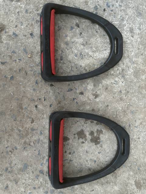 Sella mista Norton  17.5" - 2025