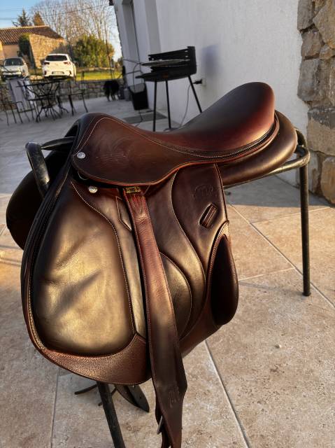 Sella da salto ostacoli Devoucoux  17.5" - 2019