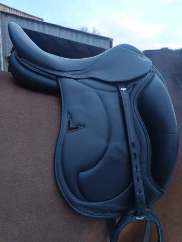 Sella da dressage Darroze  18" - 2019