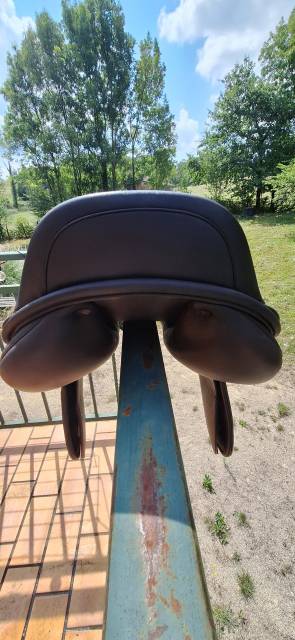 Sella mista  Supr&ecirc;me  17.5" - 2025