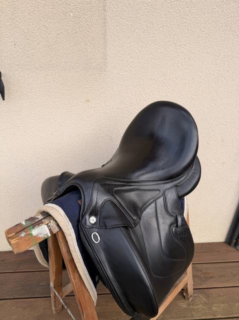 Sella da dressage CWD  17.5" - 2020