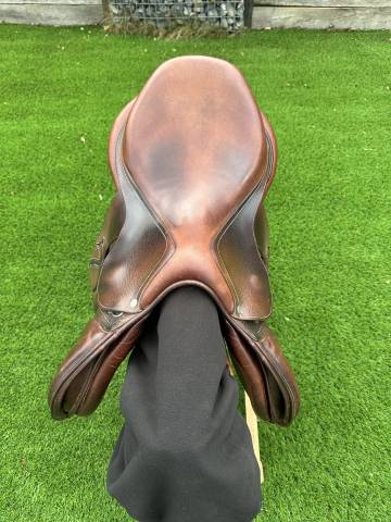 Sella da salto ostacoli Antar&egrave;s  17.5" - 2020