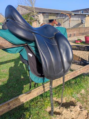 Sella da dressage Forestier  17.5" - 2021
