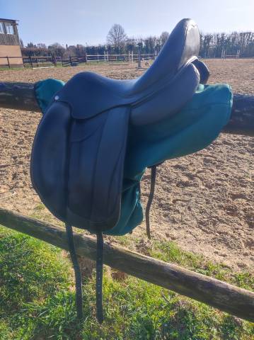 Sella da dressage Forestier  17.5" - 2021