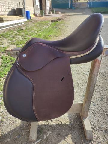 Sella mista Ikonic Confort evo 17" - 2026