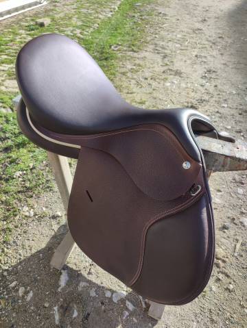 Sella mista Ikonic Confort evo 17" - 2026