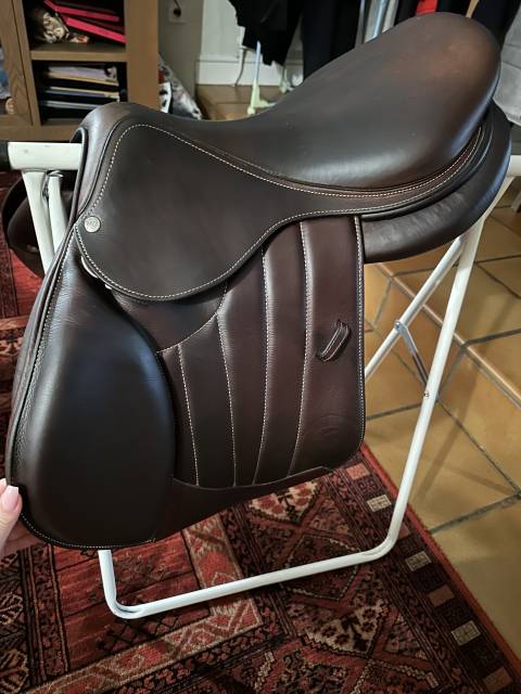 Sella da salto ostacoli Forestier  17.5" - 2022