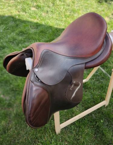 Sella da salto ostacoli Antar&egrave;s  17" - 2019