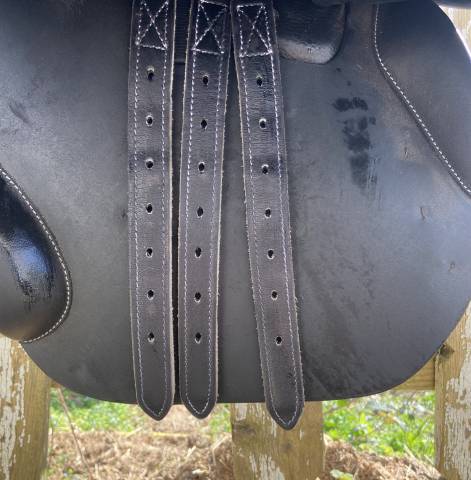 Sella da salto ostacoli Privil&egrave;ge Equitation  17.5" - 2022