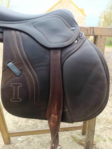 Sella mista Ikonic  17" - 2022