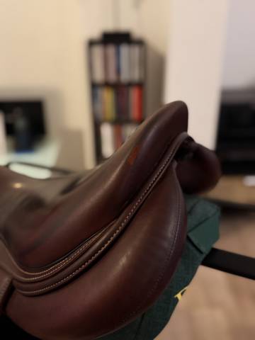 Sella da salto ostacoli Devoucoux  17" - 2018