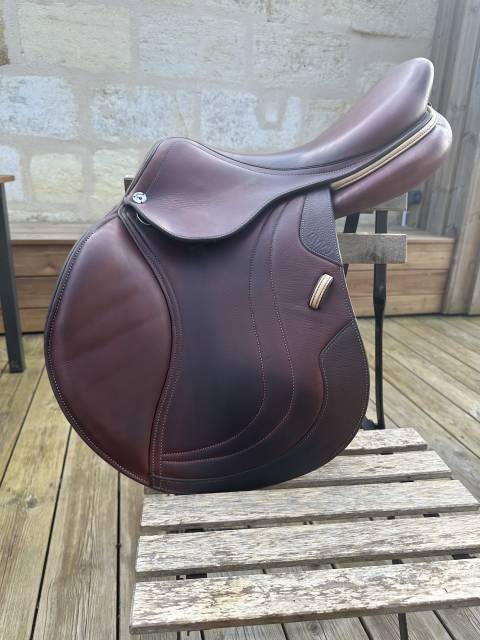 Sella da salto ostacoli CWD  17.5" - 2022