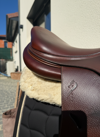 Sella da salto ostacoli Antar&egrave;s  17.5" - 2007