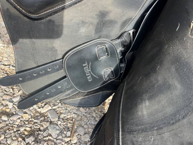 Sella da salto ostacoli Tekna  17.5" - 2013