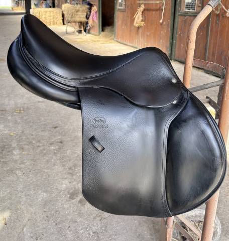 Sella da salto ostacoli Devoucoux  17" - 2017