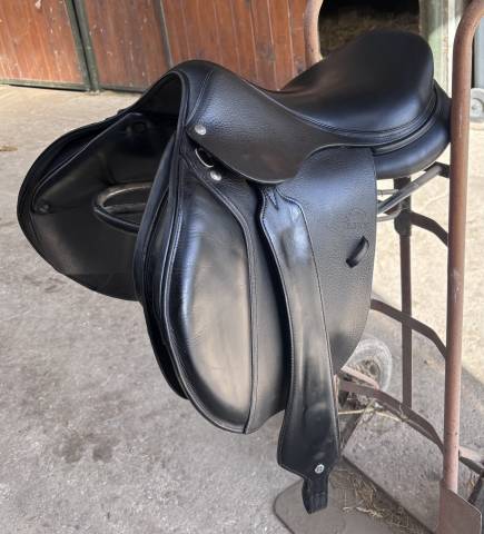 Sella da salto ostacoli Devoucoux  17" - 2017