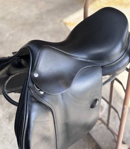 Sella da salto ostacoli Devoucoux  17" - 2017