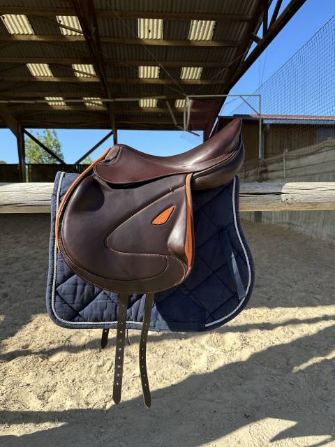Sella mista Stubben Phantom 17.5" - 2025