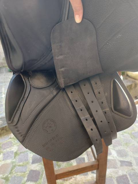 Sella da salto ostacoli CWD  17" - 2025