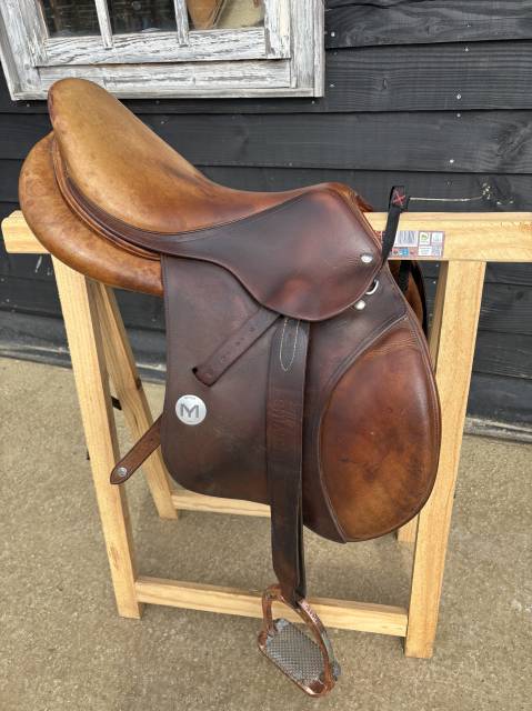 Sella da salto ostacoli Meyer  17" - 2014