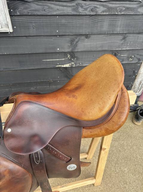 Sella da salto ostacoli Meyer  17" - 2014