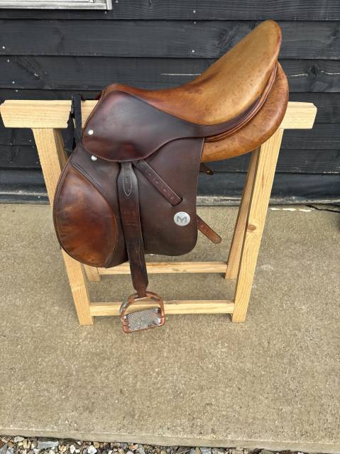 Sella da salto ostacoli Meyer  17" - 2014