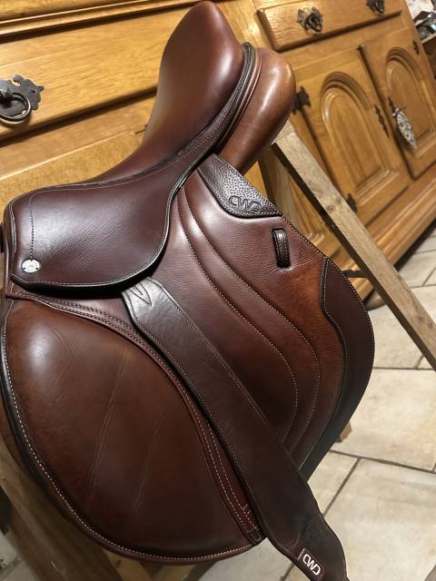 Sella da salto ostacoli CWD  17.5" - 2021