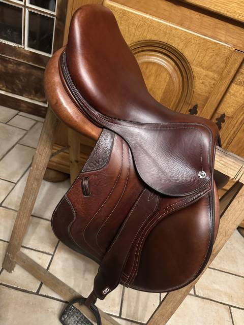 Sella da salto ostacoli CWD  17.5" - 2021