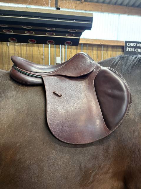 Sella da salto ostacoli Devoucoux  17.5" - 2022